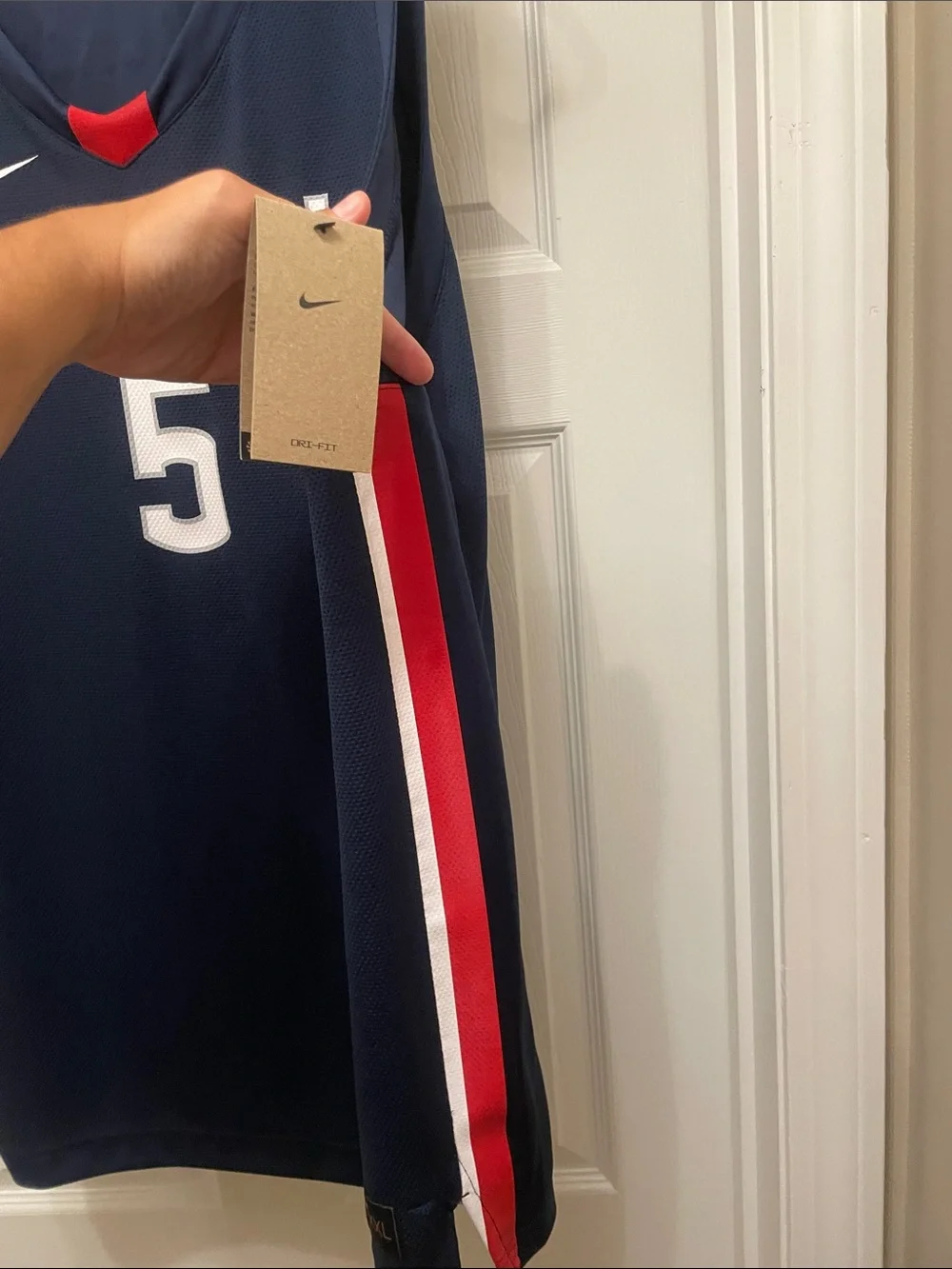 Nike UConn #5 Navy Bueckers Jersey women’s xxl NWT